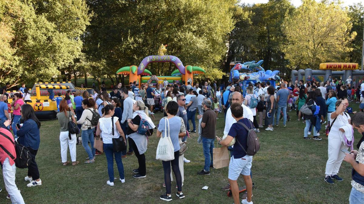Zona verde en Bertamiráns, la capital municipal de Ames