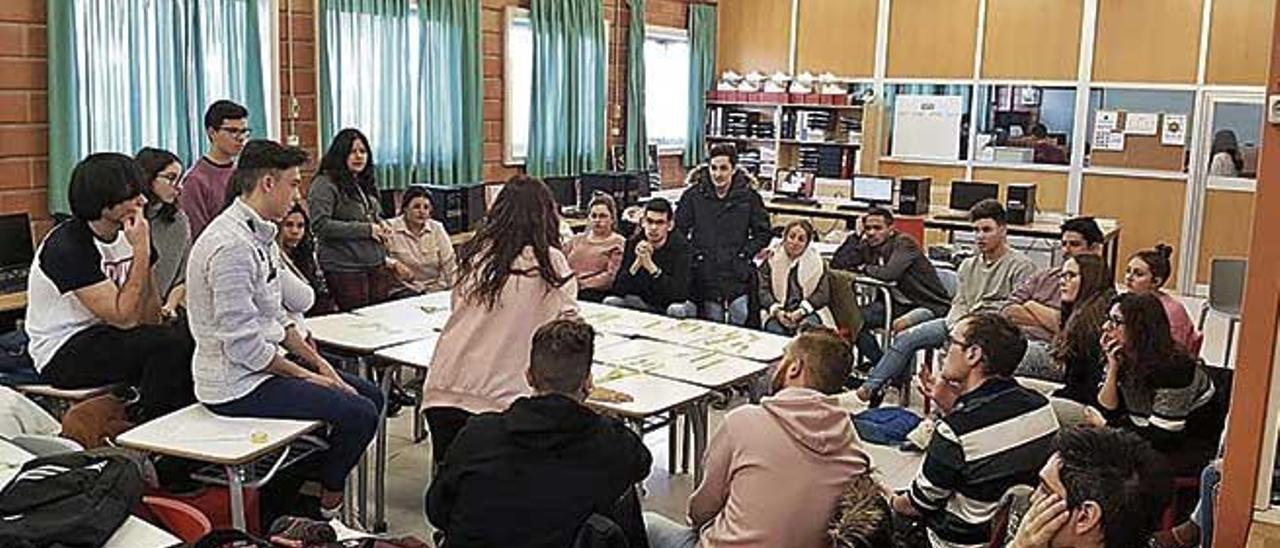 Els escolars de Sant Josep Obrer durant la xerrada.