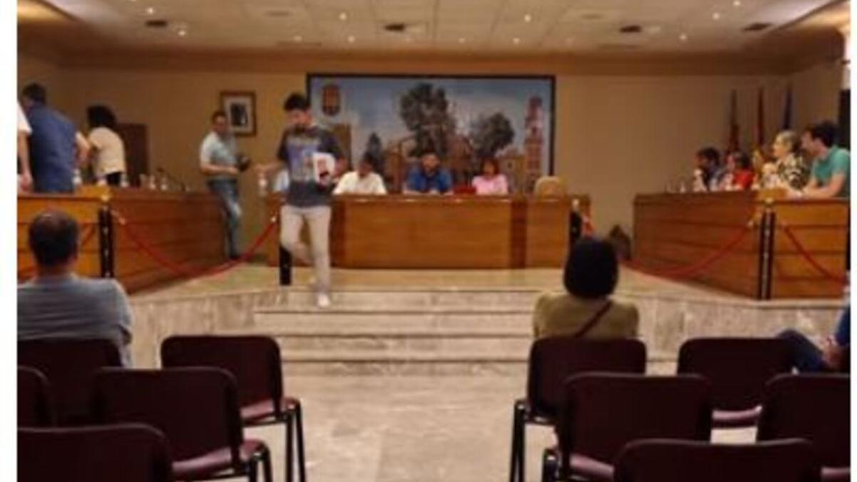 ALBAL| PSPV y Compromís abandonan el pleno extraordinario de Albal