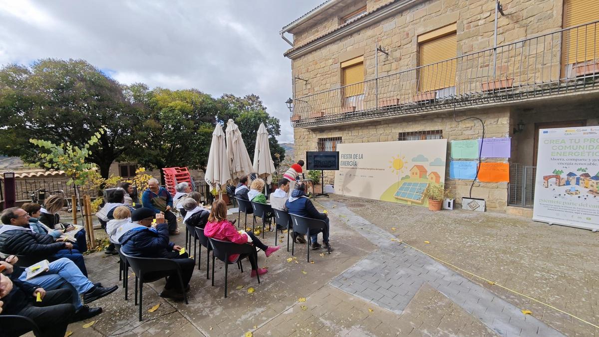 La OTC Aragón Energía Propia colabora con un taller sobre las actividades adicionales de las comunidades energéticas en la Fiesta de la Energía de Isuerre.