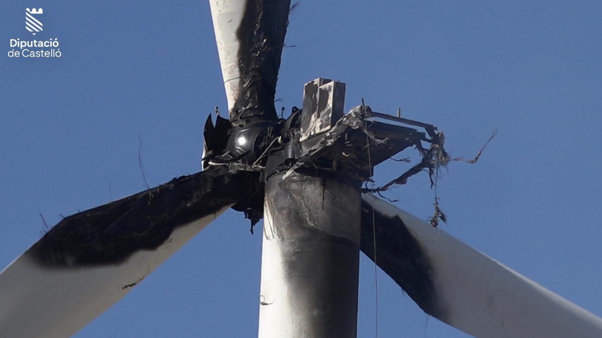 Estado del aerogenerador tras el incendio