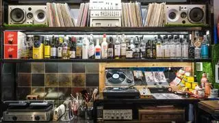 El templo del vinilo y el vermut