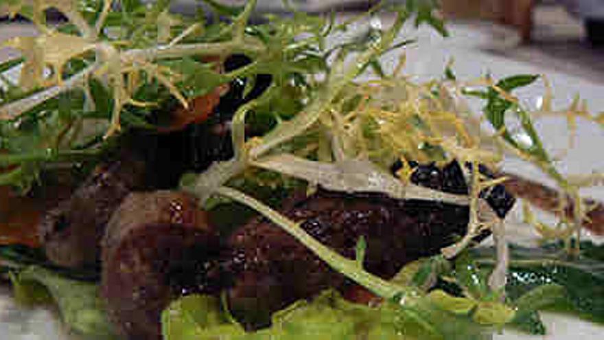 Ensalada de Lamprea y salmón.
