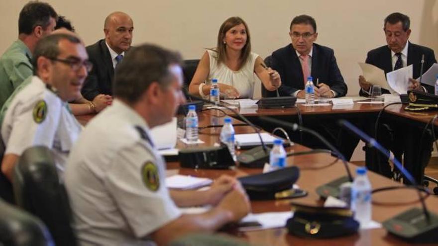 Junta de Seguridad Ciudadana, durante su reunión ayer en el Ayuntamiento de Elche