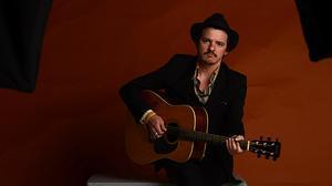 Coque Malla interpreta en acústic el tema ’Una moneda’