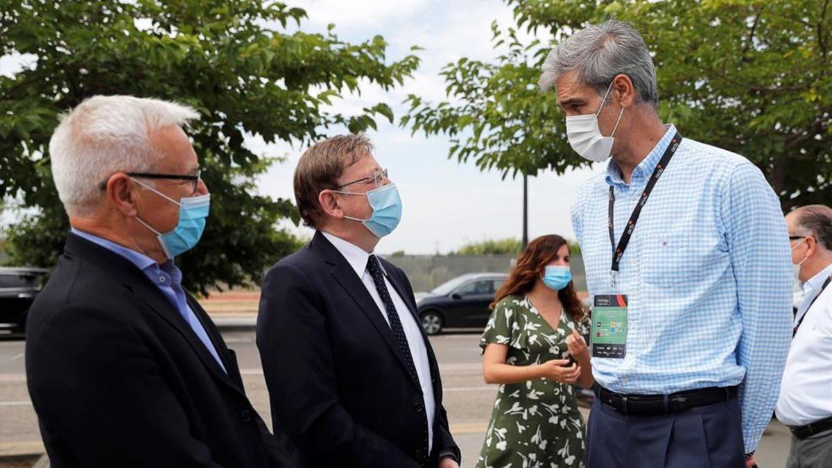 Antonio Martin, junto al Presidente de la Generalitat y al Alcalde de Valencia