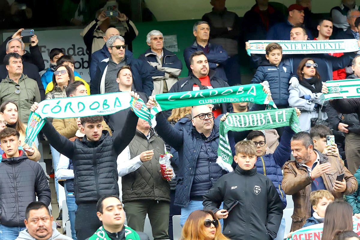 Las imágenes de la afición del Córdoba CF - Cultural Leonesa