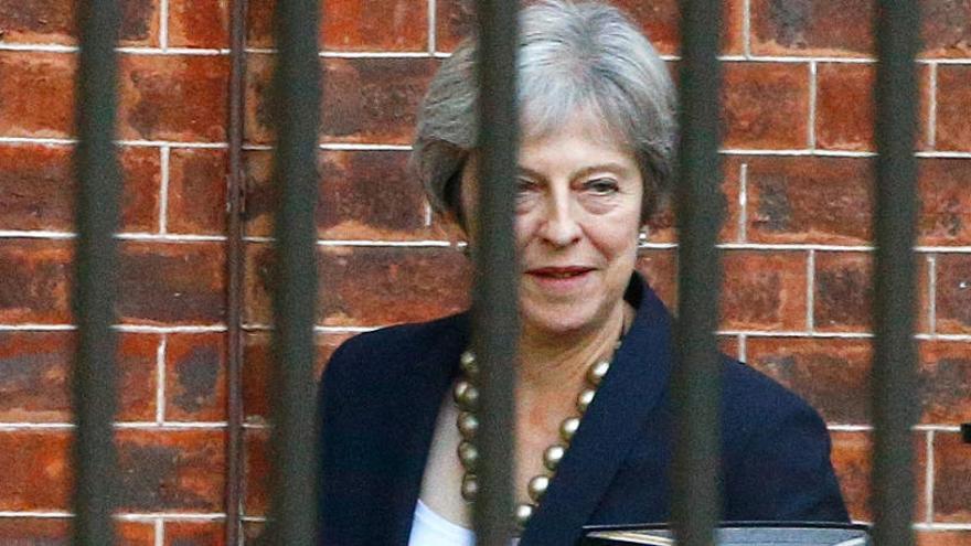 Theresa May abandona su vivienda en Downing Street.