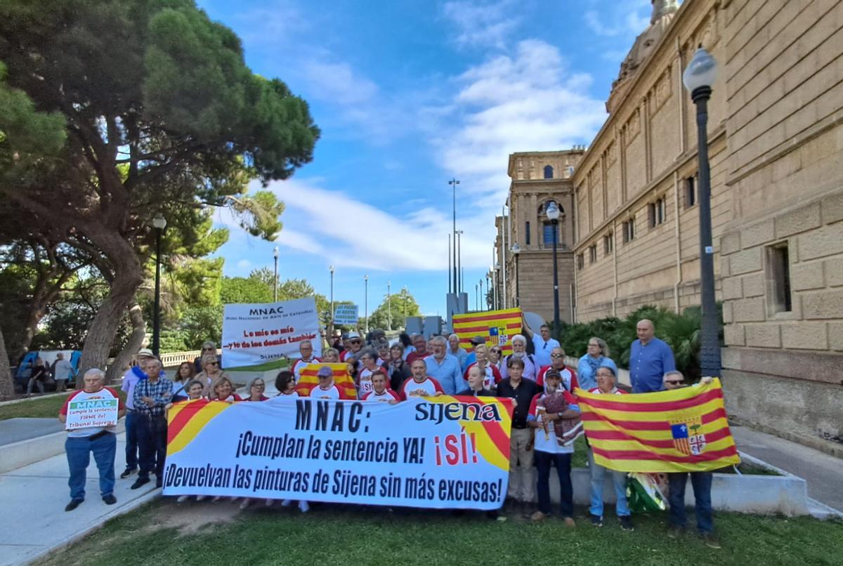 Imagen de archivo de la última manifestación de Sijena Sí frente al MNAC.
