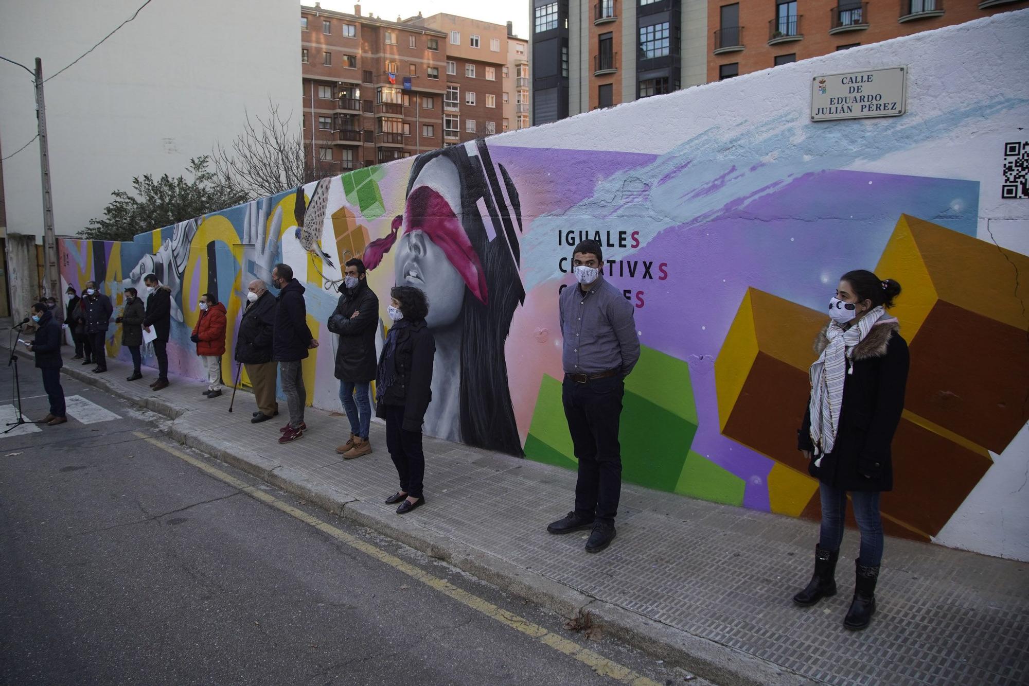 Las mejores imágenes de la inauguración del nuevo mural de Fundación Personas y Kobas