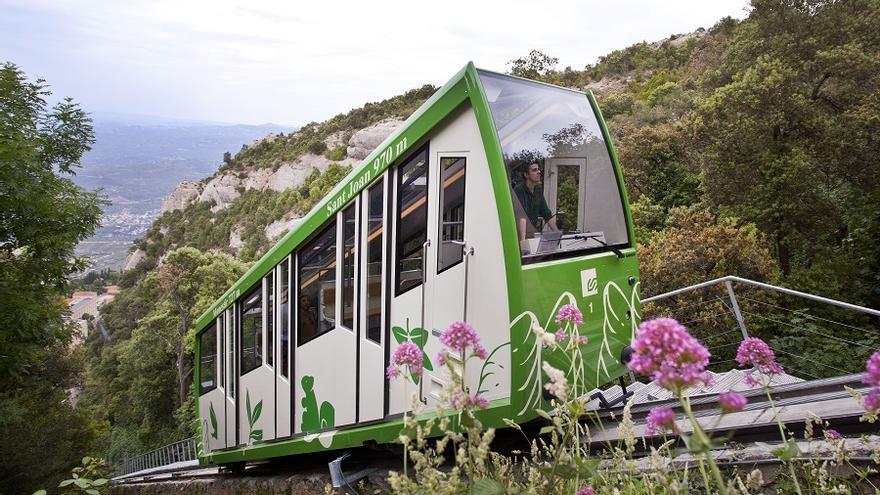 El funicular de Sant Joan fa un recorregut de 503 metres amb un pendent màxim del 65%