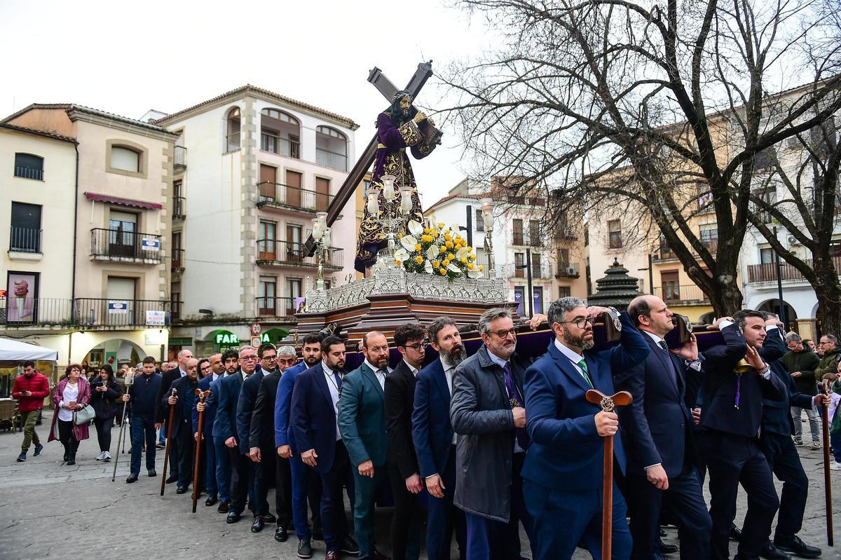 Salida Extraordinaria de Nuestro Padre Jesús Nazareno de Plasencia en su 95 aniversario