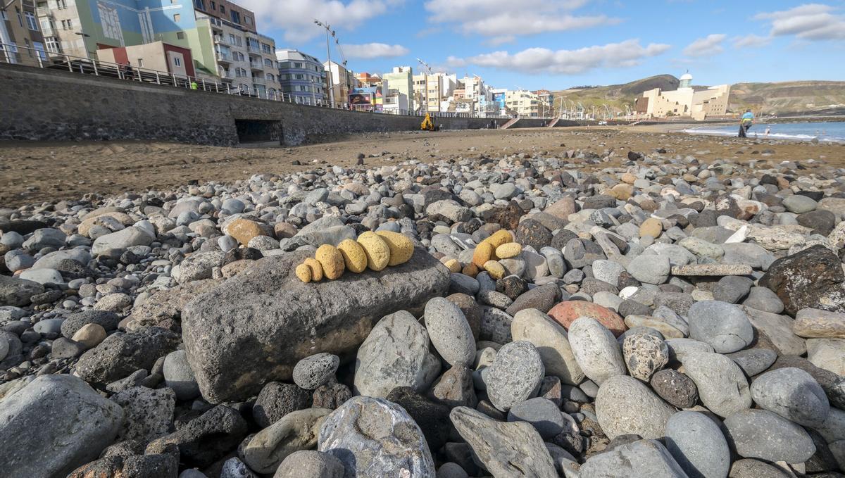 Callaos en La Cícer, en la playa de Las Canteras (Las Palmas de Gran Canaria) Callaos en La Cícer, en la playa de Las Canteras (Las Palmas de Gran Canaria)