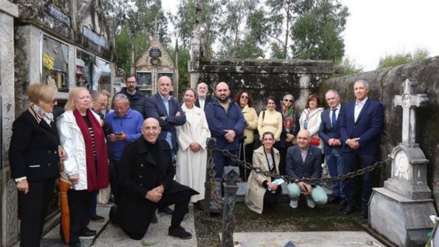 Asistentes al homenaje.  | |