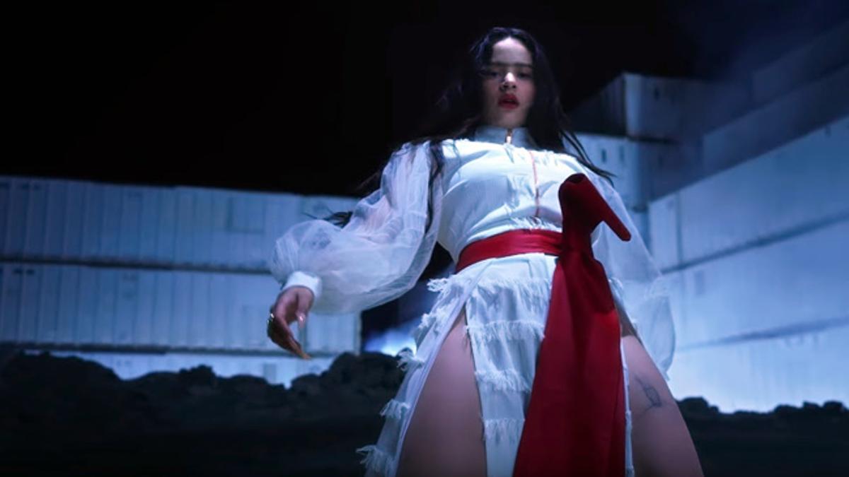 Rosalía en el vídeo 'A palé'