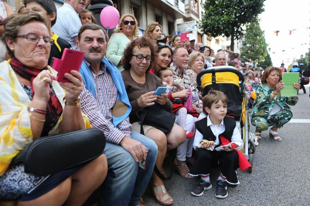 Desfile del Día de América en Asturias dentro de las fiestas de San Mateo de Oviedo