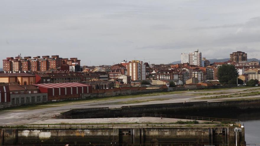 Antiguos terrenos de Naval Gijón.