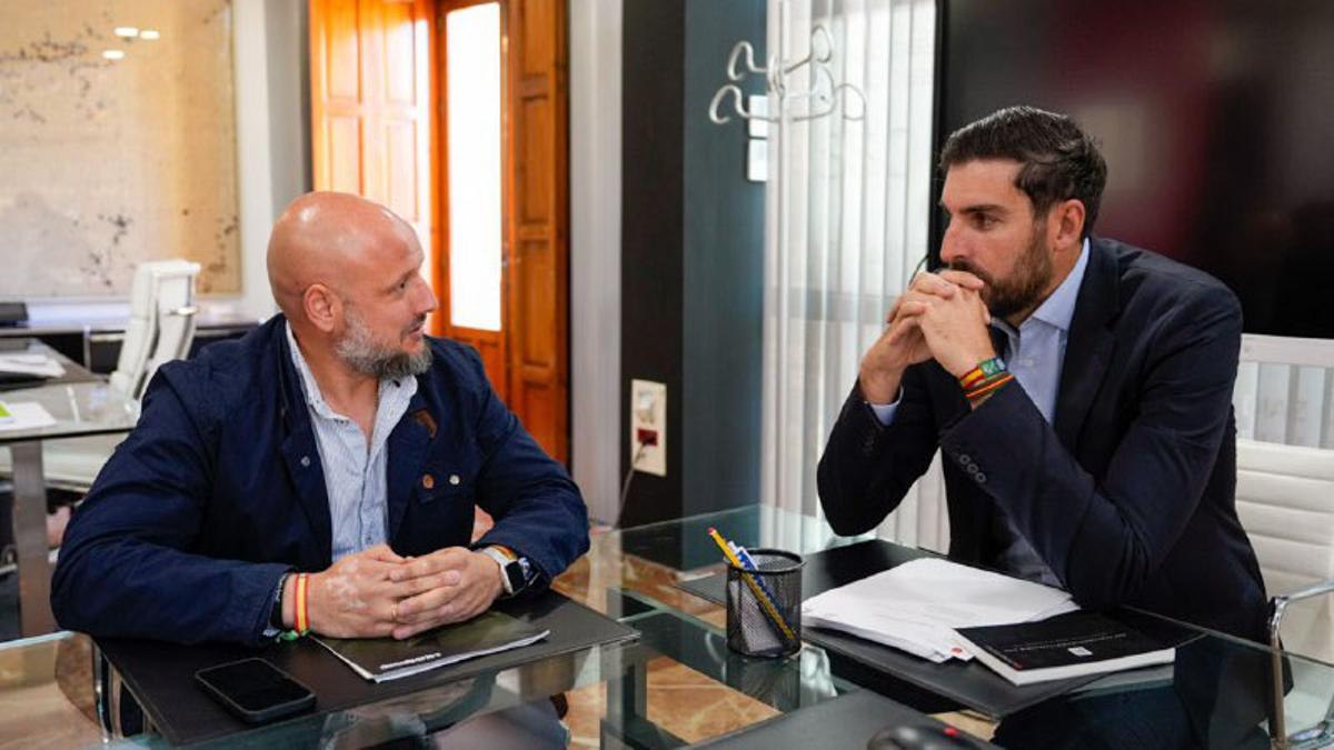 El vicepresidente del Gobierno de la Región de Murcia, José Ángel Antelo, reunido con el secretario general del sindicato Solidaridad, Rodrigo Alonso.