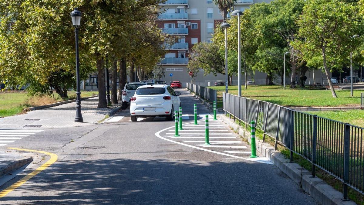 Una especie de "oreja" colocada en la calle Enginyer Faus Elio de València.