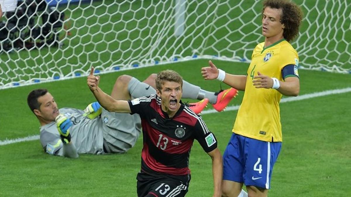 Thomas Müller marca el 0-1 que abrió el escandaloso resultado.