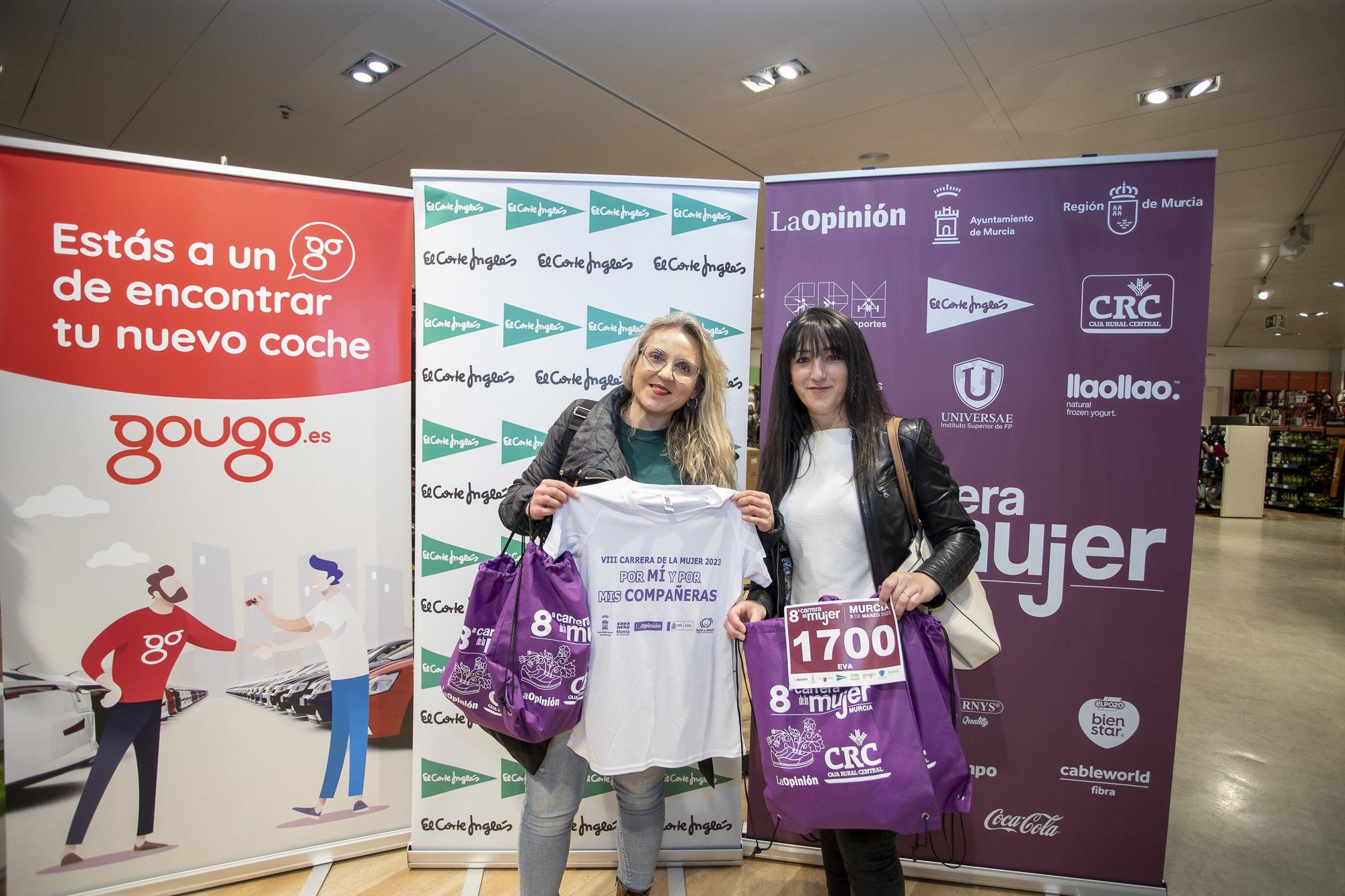 Entrega de dorsales de la Carrera de la Mujer (viernes por la tarde)