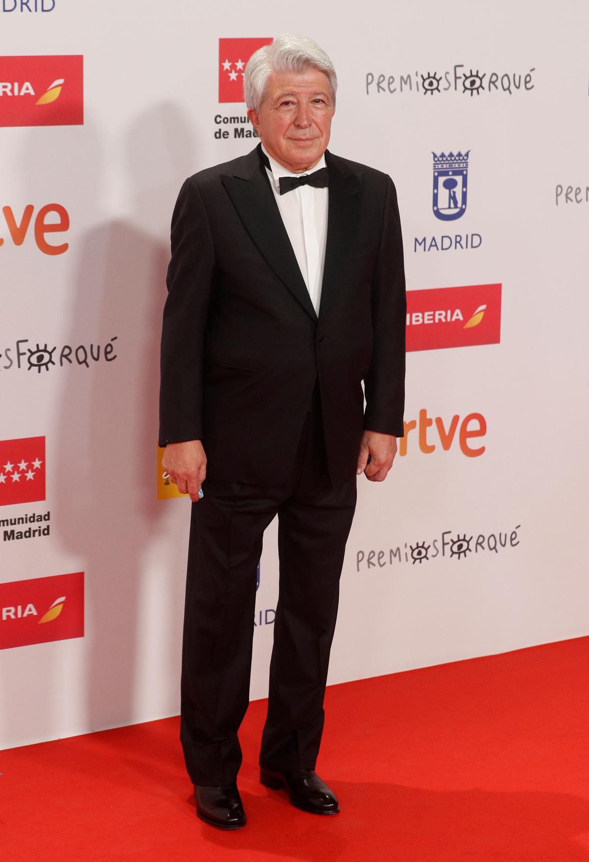 El productor Enrique Cerezo a su llegada a la gala de entrega de los Premios Forqué.