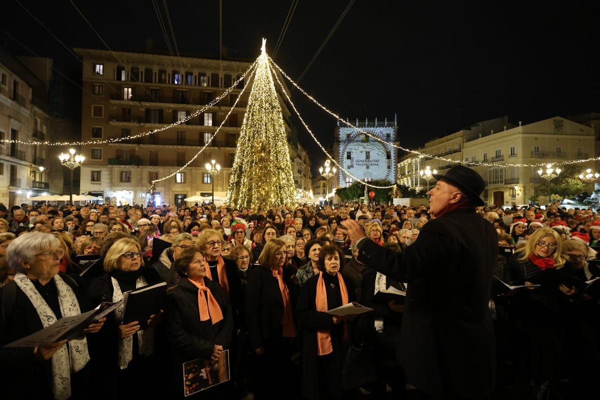 Llenazo en Valencia antes del primer fin de semana de Navidad