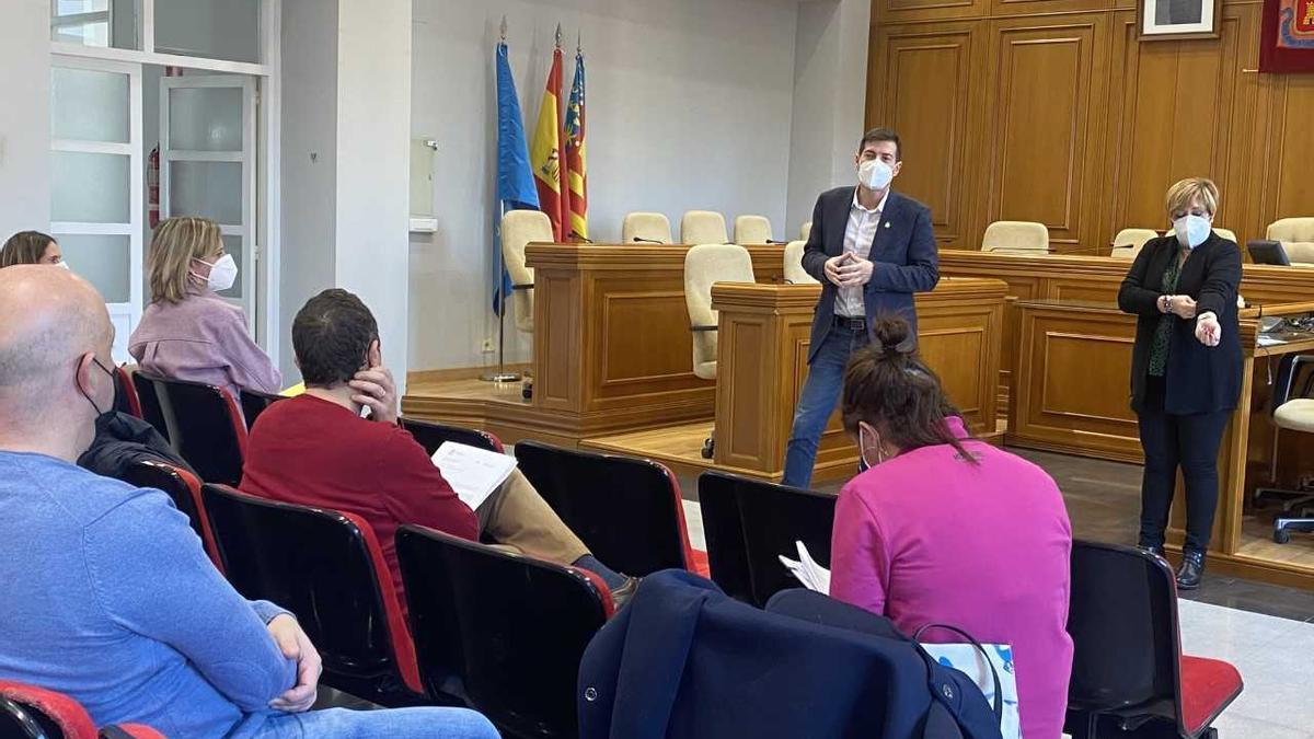 Reunión de los técnicos  de Burjassot acerca del Plan Resistir.