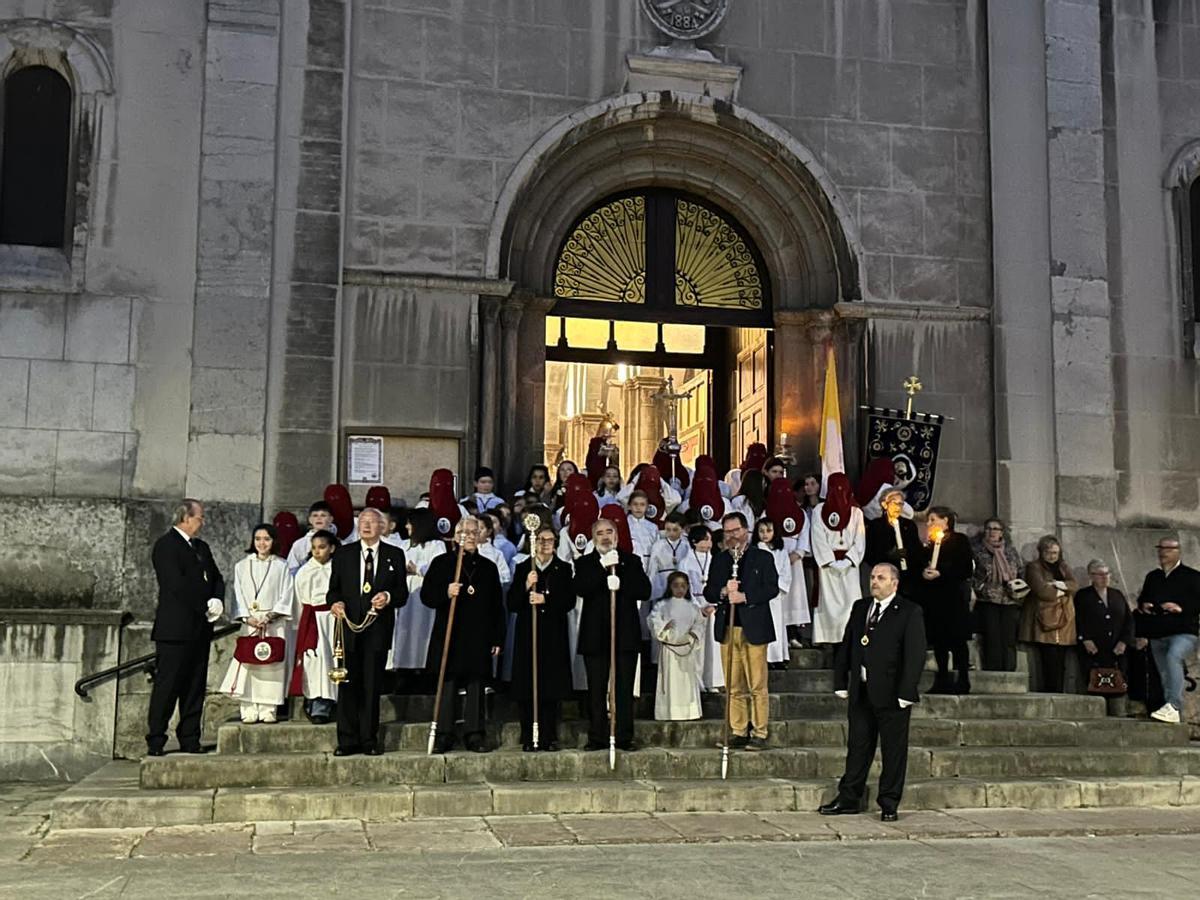EN IMÁGENES: Grado se vuelca con la procesión de Las Siete Palabras