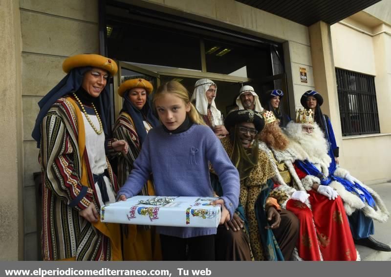 Los Reyes Magos repartieron regalos e ilusiones en Castellón