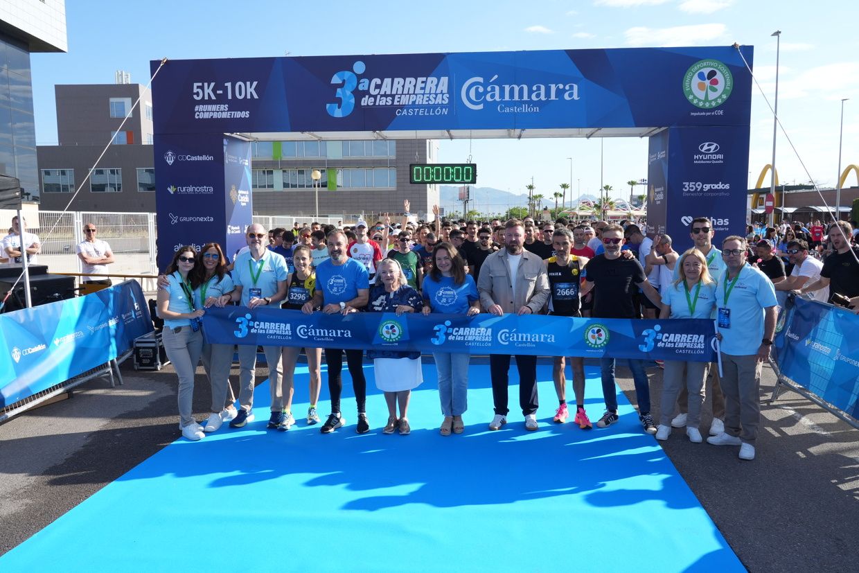 Búscate en las fotos de la Carrera de las Empresas en Castellón
