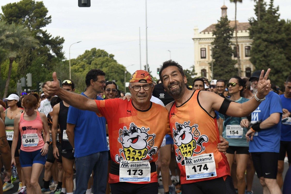 La carrera y marcha Solidaria Asteamur, en imágenes