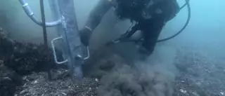El sondeo arqueológico descubre nuevos hallazgos en el fondo marino de Cortegada