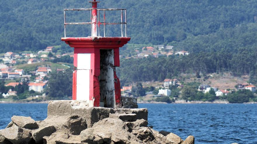 La desaparición del faro rojo de la ría, puntilla al patrimonio marítimo