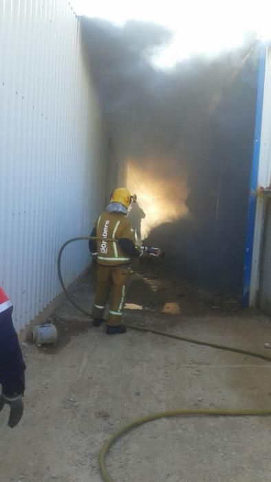 Incendio en una finca agrícola de Pilar de la Hora