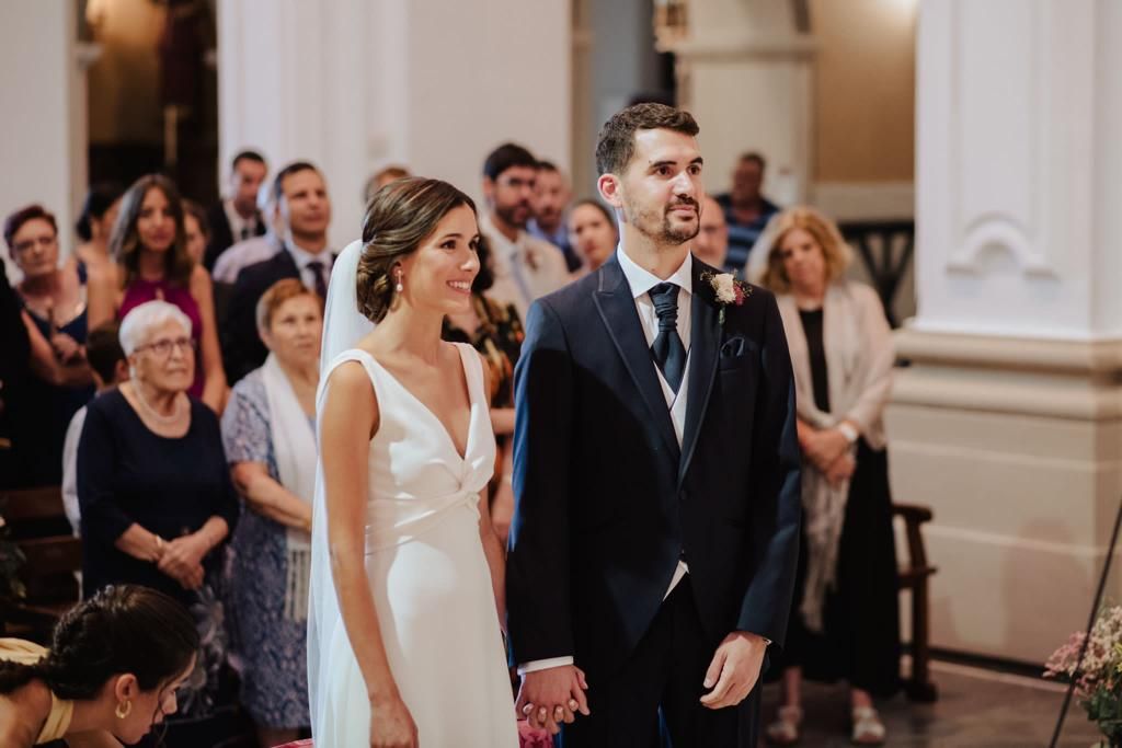 Boda de Meritxell Soler, corte de honor 2018, y el delegado del Joventut de Badalona, Adrià Delgado