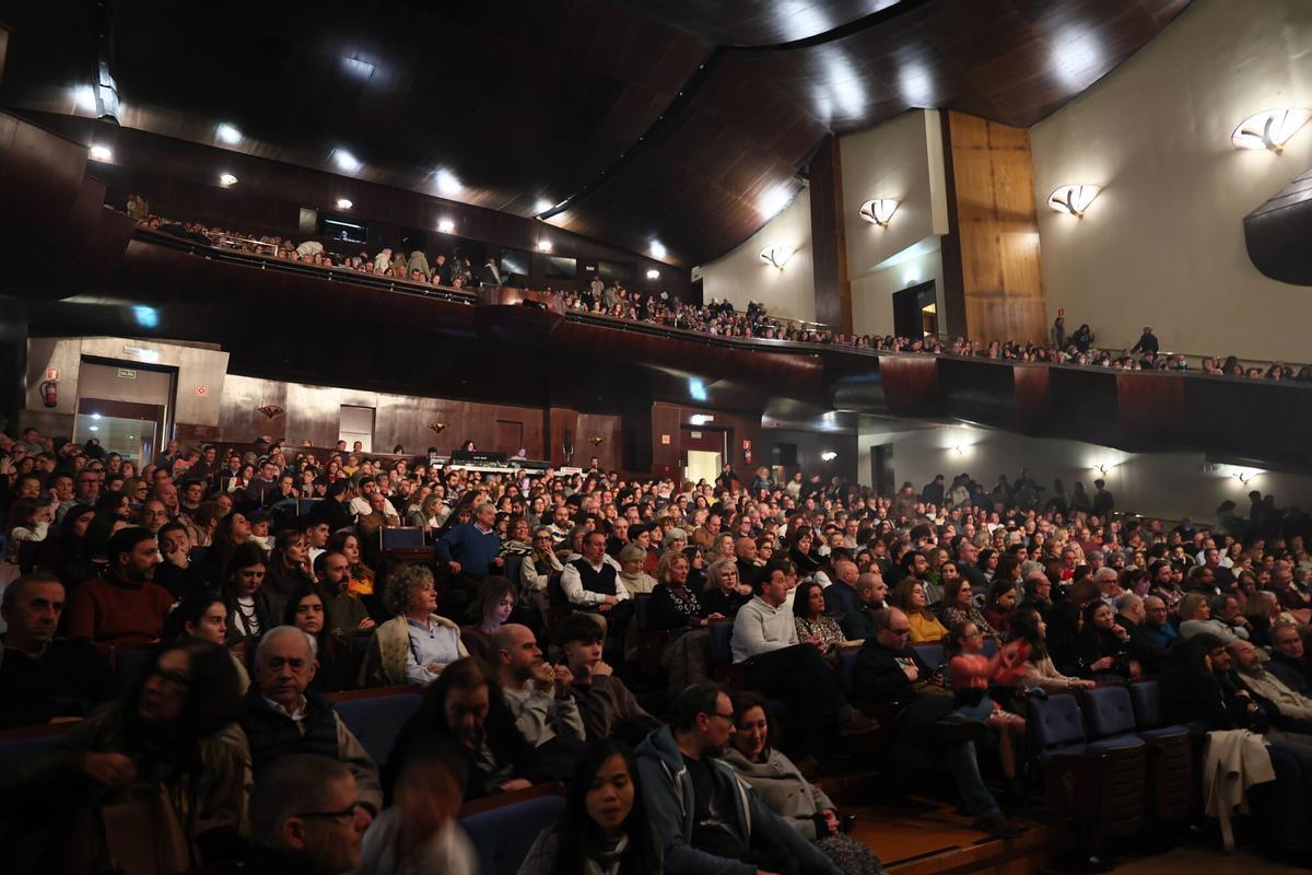 Ara Malikian hace vibrar al público de Oviedo con "Intruso"