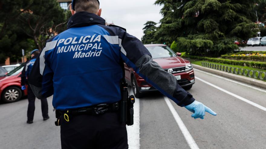 La Policía busca a un conductor que atropelló intencionadamente a tres jóvenes en Madrid