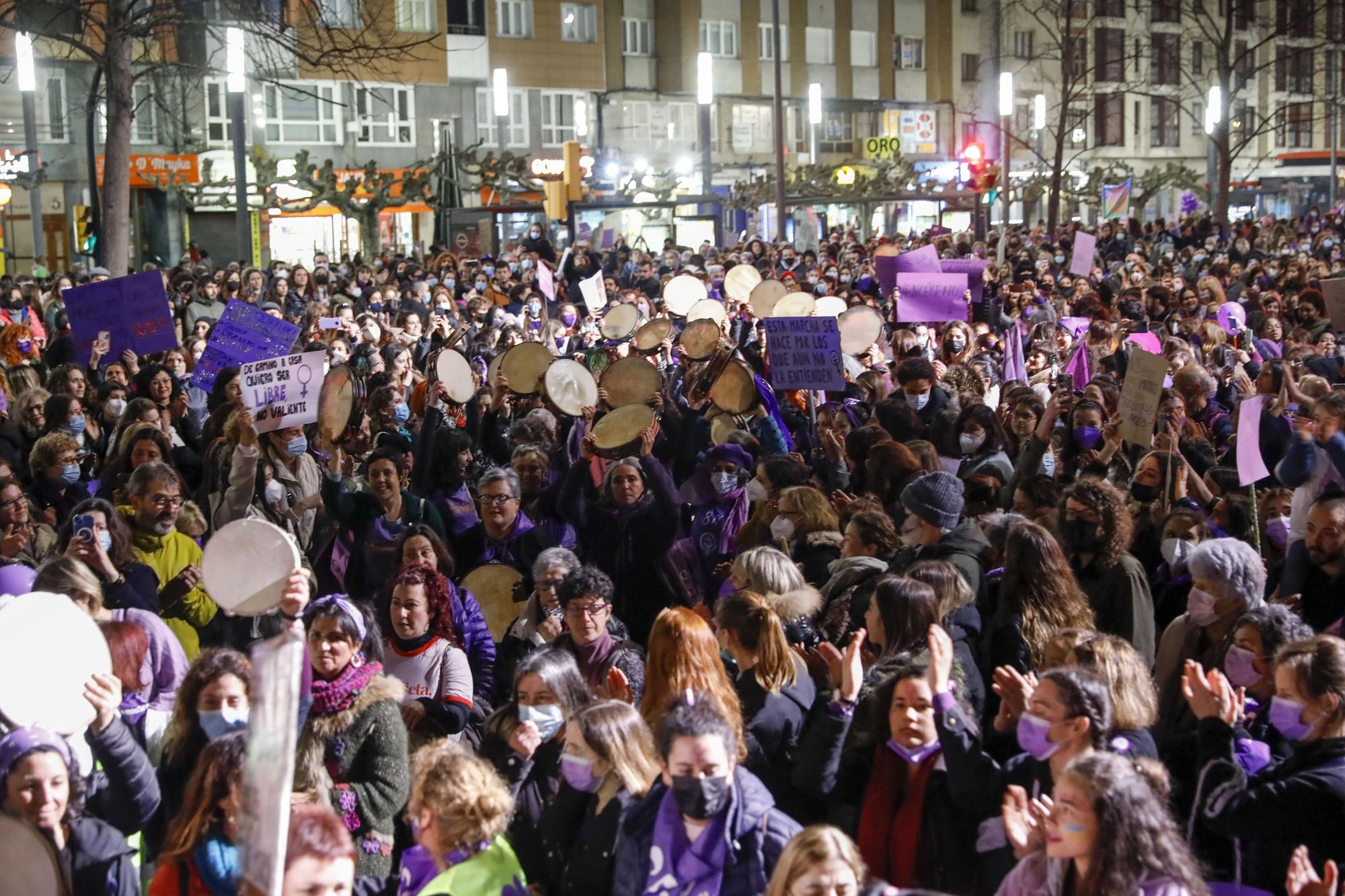 Gijón, teñido de morado por el 8-M