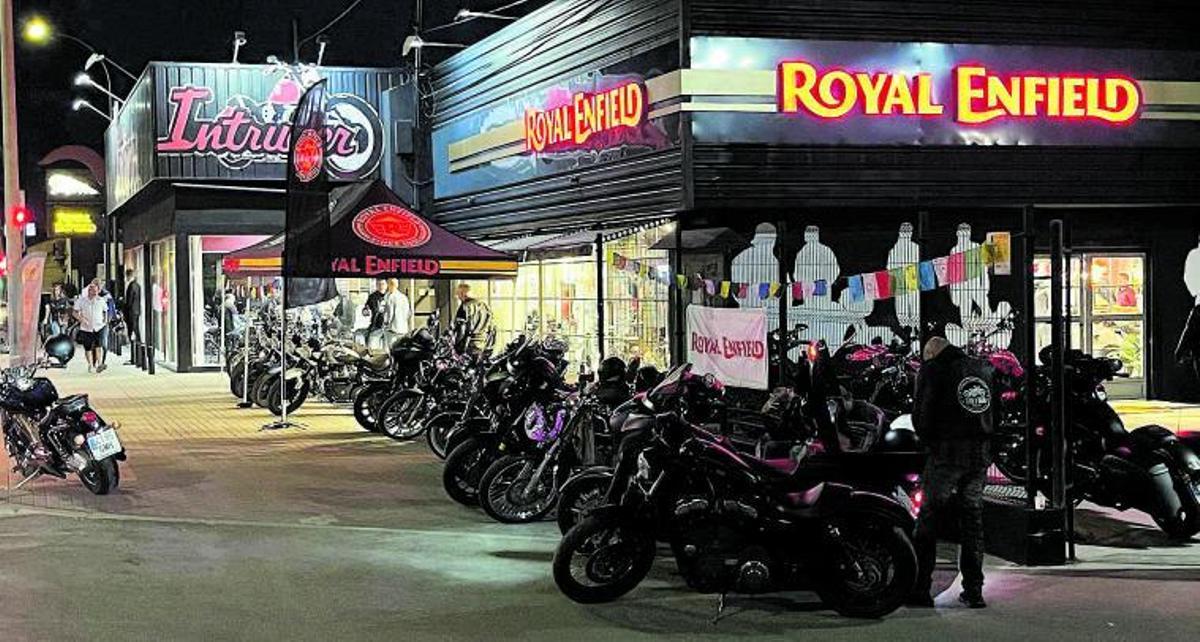 Las míticas Royal Enfield estrenan casa en Murcia de la mano de Intruder