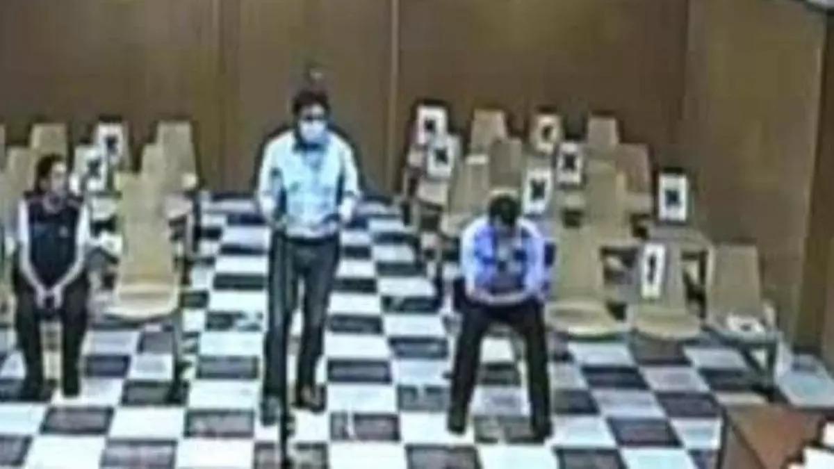 L'acusat de pederàstia Miguel Ángel Flores Díaz, durant una declaració judicial