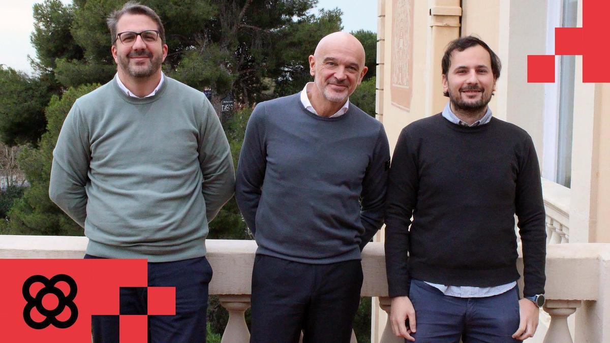 Marc Martínez (cofundador de Velorum), Miguel Planas (cofundador de Iris) y Marcos Lora (cofundador de Velorum), en las oficinas que comparten en Barcelona
