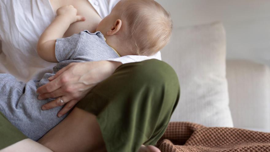¿Qué debe saber una madre sobre la extracción y conservación de la leche materna?