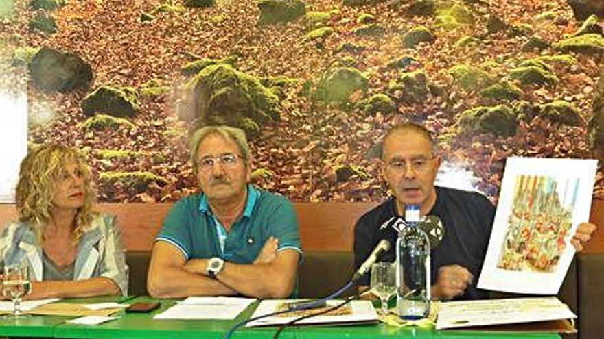 Adela Moya, Josep Andrés i Tavi Algueró, membres del CIT, ahir.