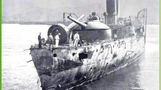 Estado do acorazado "Vizcaya", tras a batalla de Santiago. // Arquivo do autor