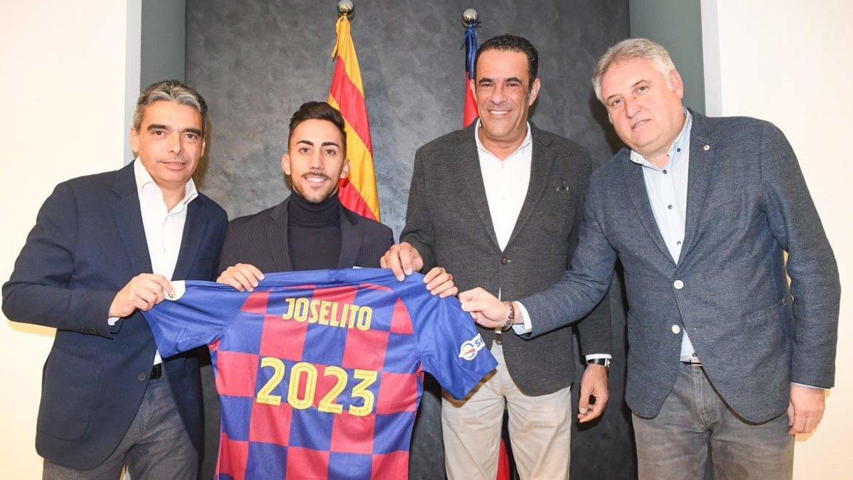 Albert Soler, Josep-Ramon Vidal Abarca y Txus Lahoz, con Joselito