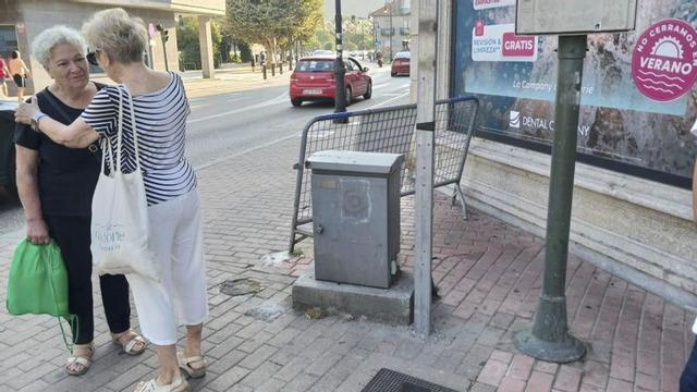 Caja de control semafórico en la Avenida de Marín.
