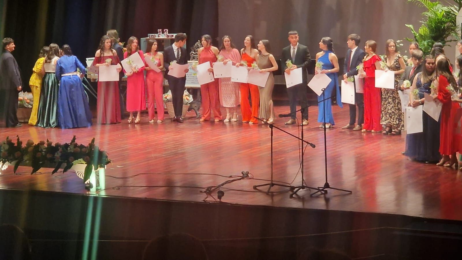 Así fue el acto de graduación de 2º de Bachillerato del IES Castro Alobre (Vilagarcía).