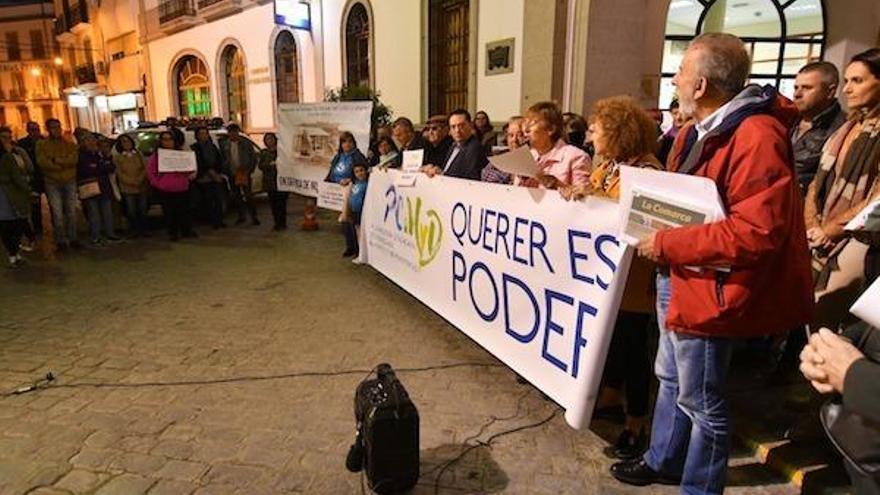 La plataforma por la residencia de Pozoblanco exige información al gobierno local