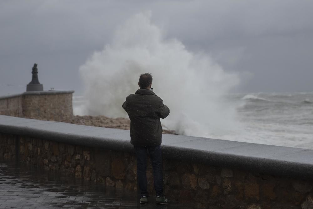 Temporal marítim a l'Escala